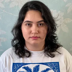 Empregado de limpeza com domínio em organização e limpezas 