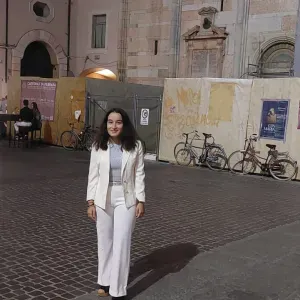 Tutor dinamica per Lingue e Aiuto Compiti a Ferrara