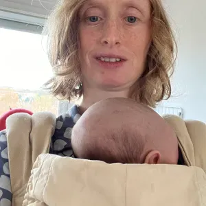 Je cherche quelqu'un pour récupérer mes enfants à la crèche.