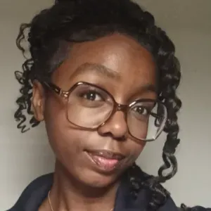 Baby-sitter expérimentée à Saran ! 