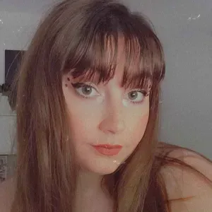 Baby-sitter sérieuse et attentionnée – Aide-soignante