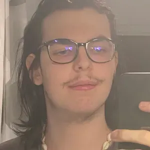 BABY SITTER DARDILLY/LYON DISPO TOUT LES JOURS 