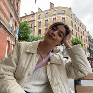 Baby-siter douce et créative,temps partiel à sèvres