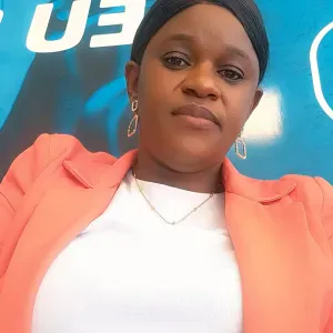 Babysitee com experiência 10 anos de experiência 