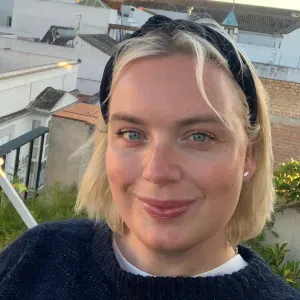 Nounou franco / anglais 13007 