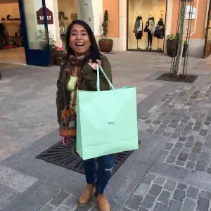 Empleada de limpieza , de interior o exterior