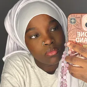 Baby sitter disponible sur Rouen et les alentours 