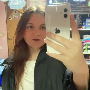 Babá experiente procura emprego