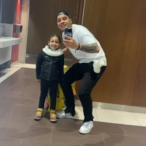 Je cherche une baby sitter 