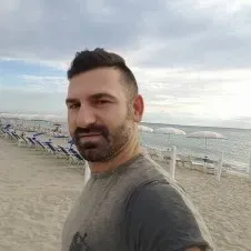 CERCO PERSONA AUTONOMA PER PULIZIE IN MARINA DI MANCAVERSA