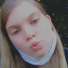 Baby-sitter expérimenté a Montval-sur-Loir 