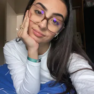 Recherche job en tant que baby-Sitter.