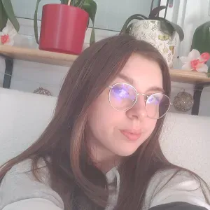 Baby sitter debutante mais beaucoup familiale 