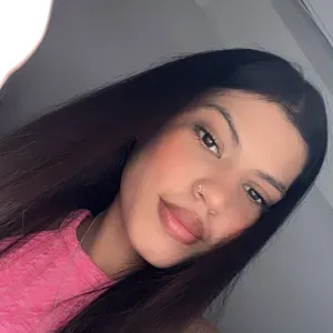 Empleada en limpieza, cuidado de niños y mayores