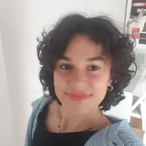 Baby-sitter étudiante à Paris :)