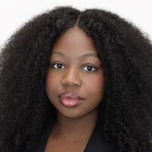 Baby-sitter disponible dans toute l'Ile-de-France