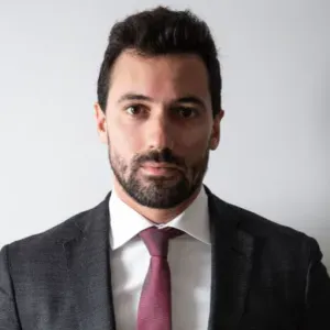 Empregada / babysitter 