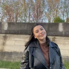 Tutrice sérieuse et pédagogue 