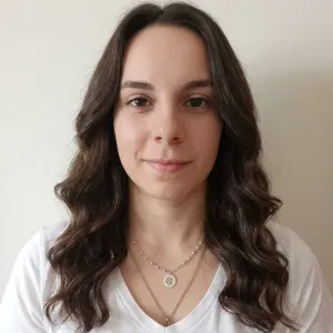 Empregada de limpeza responsável em Valbom