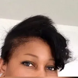 Je recherche une babysitteur