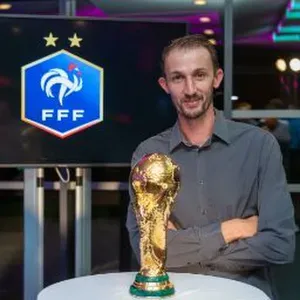 Bonjour je recherche une nounou.