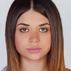 Canguro en Murcia estudiando técnico auxiliar de enfermeria