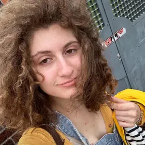 Baby-sitter pouvant proposer des animations en théâtre 
