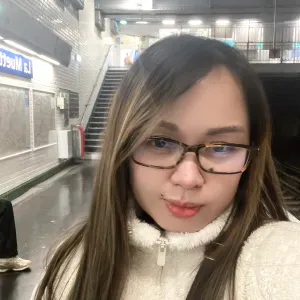 babysitter looking for work