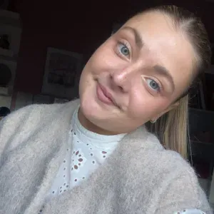 étudiante infirmière en deuxième année 