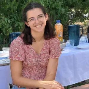 Etudiante sur Nantes prête à s'occuper de vos enfants