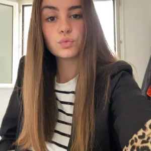 Femme de ménage responsable des landes 