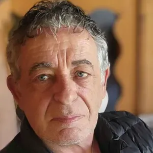 Baby-sitter expérimenté en périscolaire et centre de loisirs