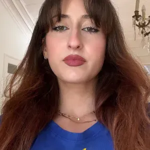 Professional Babysitter in Lisbon