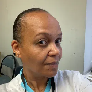 Auxiliaire de vie pour vos aînés à Bruxelles 