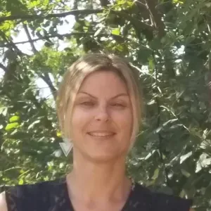 Baby-sitter expérimentée sur Beaumont-Le-Valence !!! ;-)