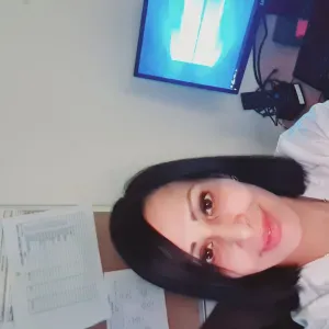 Auxiliaire de vie  /agent de soins