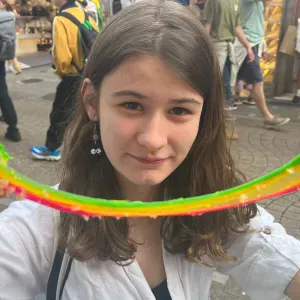 Jeune baby sitter Attentionné, gentille❤️ 