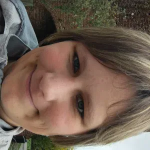 Aide a domicile pour seniors et tenir compagnie 