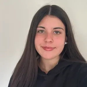 Jeune baby-sitter en région parisienne !