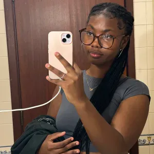 Babysitter com experiência em Santarém 