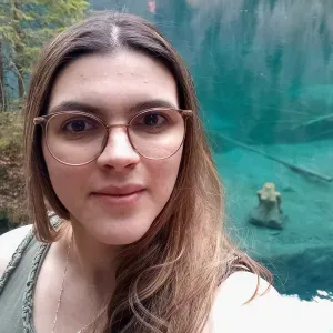 Femme de ménage responsable et pontual