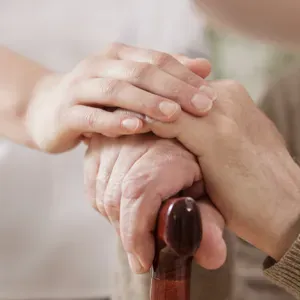 Accompagnement et aide à domicile pour seniors à Paris