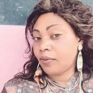 Baby sitter expérimenté en Afrique