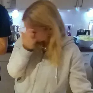 Baby-sitter disponible – garde d'enfants avec soin 