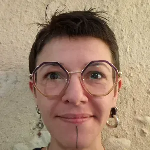 Auxiliaire de vie/Femme de ménage