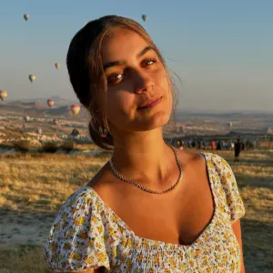 English Tutor in Amsterdam, Multilingual & Kid-Friendly