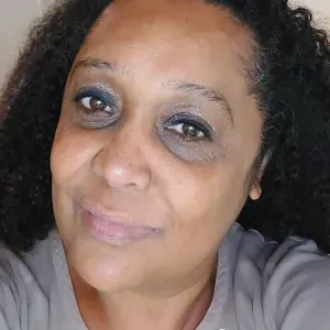 Baby sister experimentée a Paris 