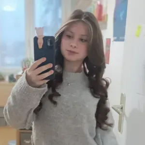 Baby-sitter active à votre service 