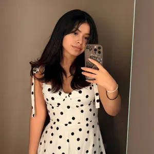 Baby-sitter expérimentée et fiable