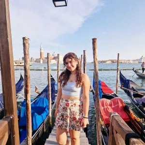 Studentin sucht Babysitter Job